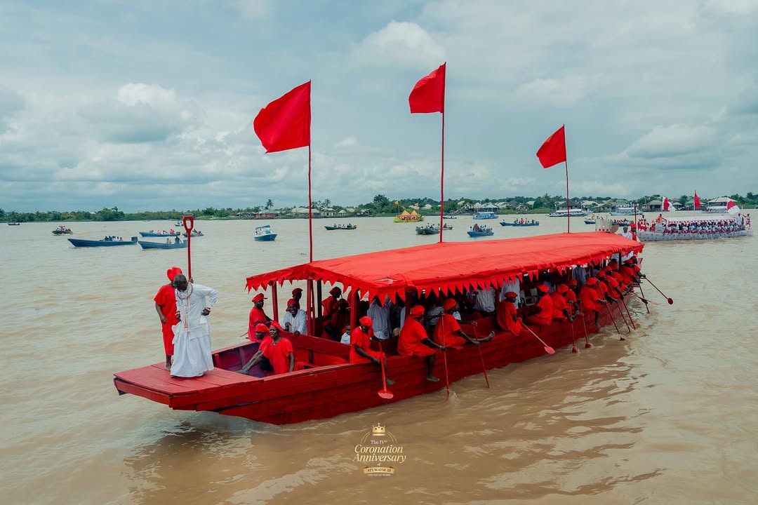 Chiefs and dignitaries at the regatta