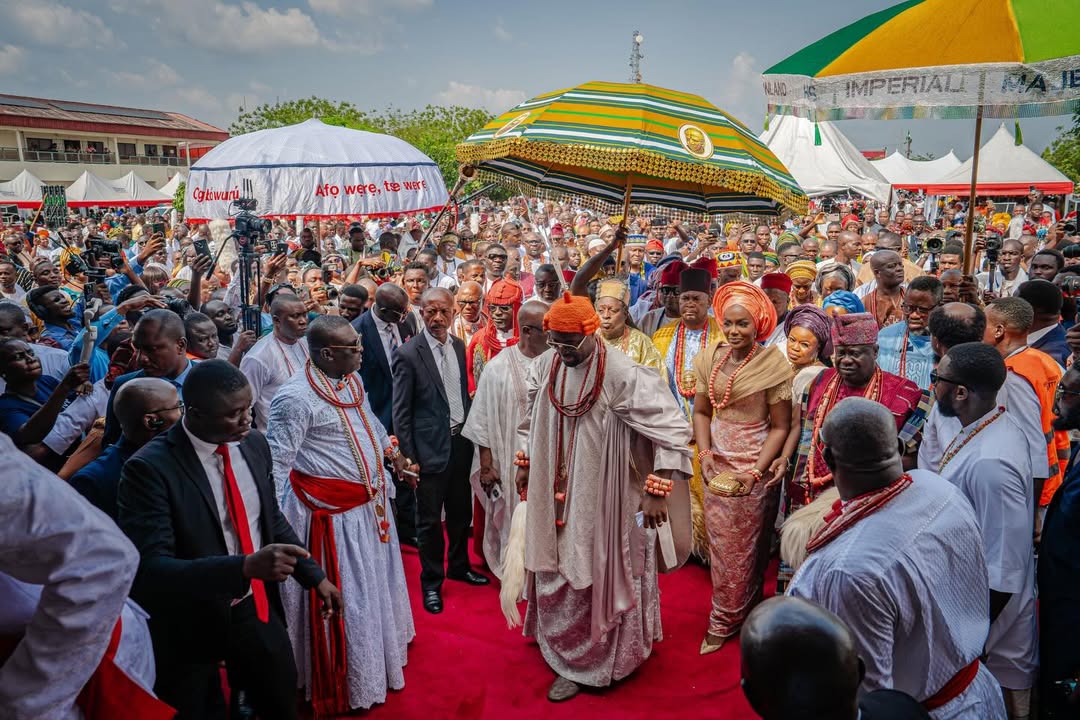 Cultural display by communities