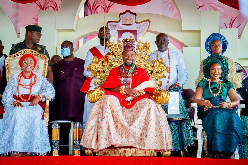 Closing moments of the investiture