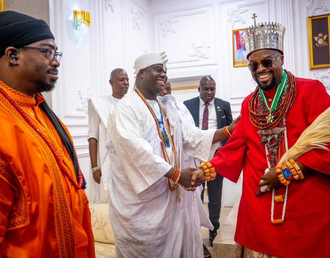 Olobe community presence