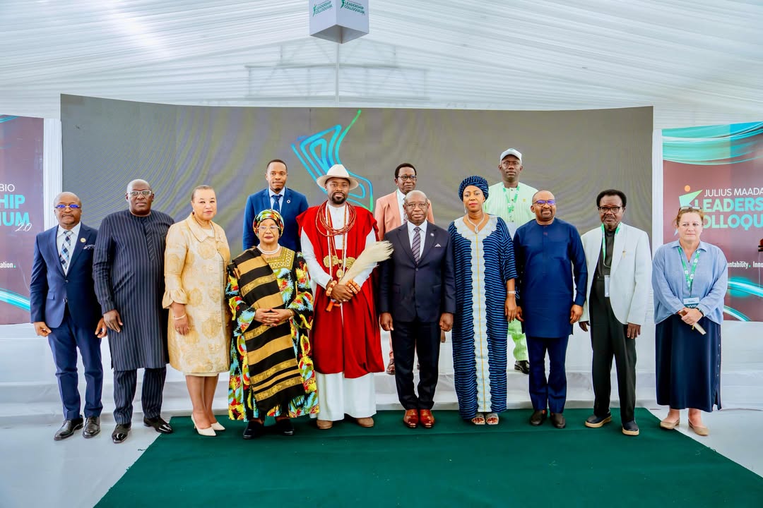 Group portrait at the closing of the leadership colloquium